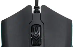 Vue rapprochée d’une souris gaming ambidextre